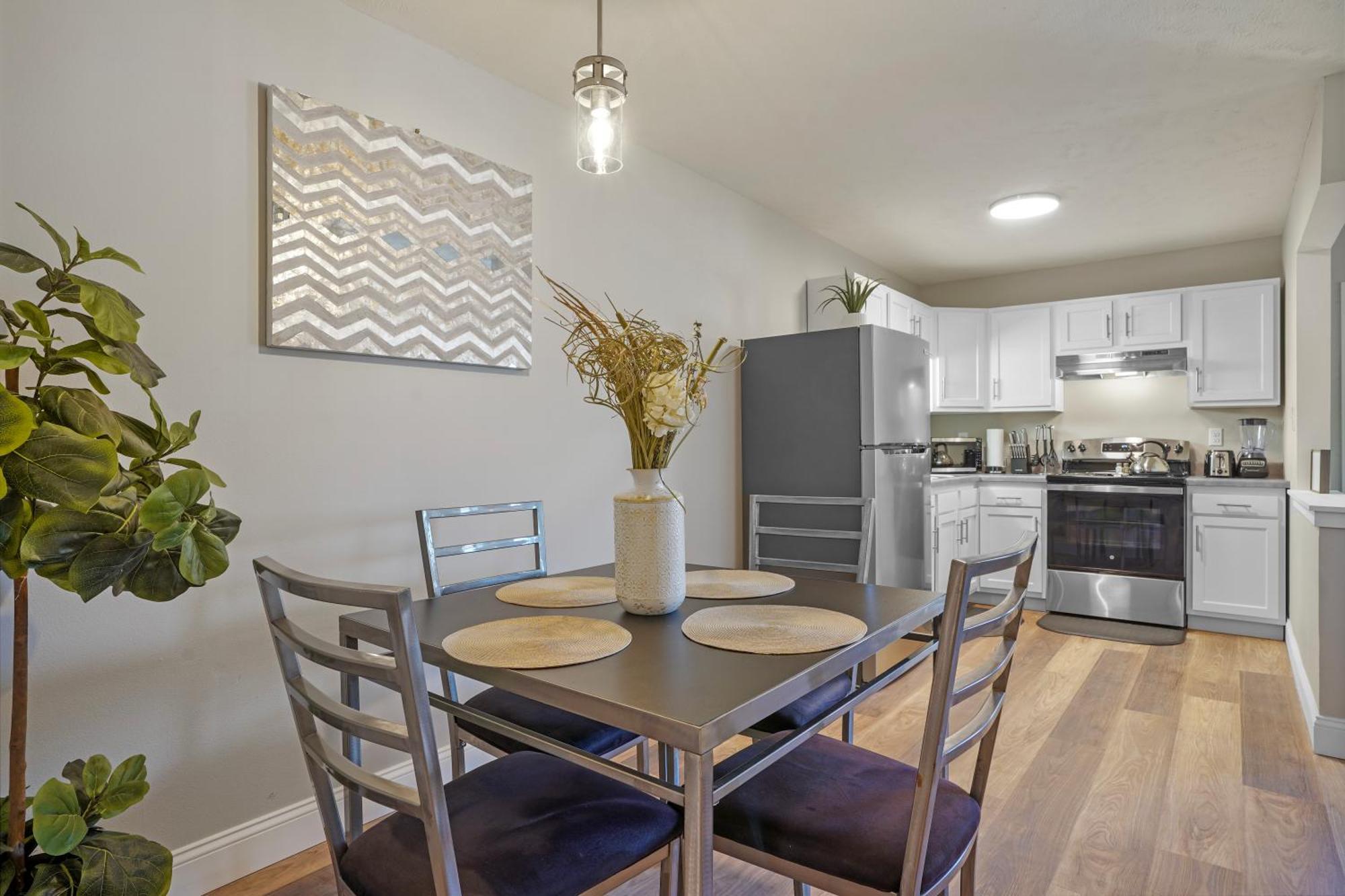 Apartmán Downtown Med District: Stylish & Modern 2Bd, 1Ba Capital City Escape! Springfield Exteriér fotografie